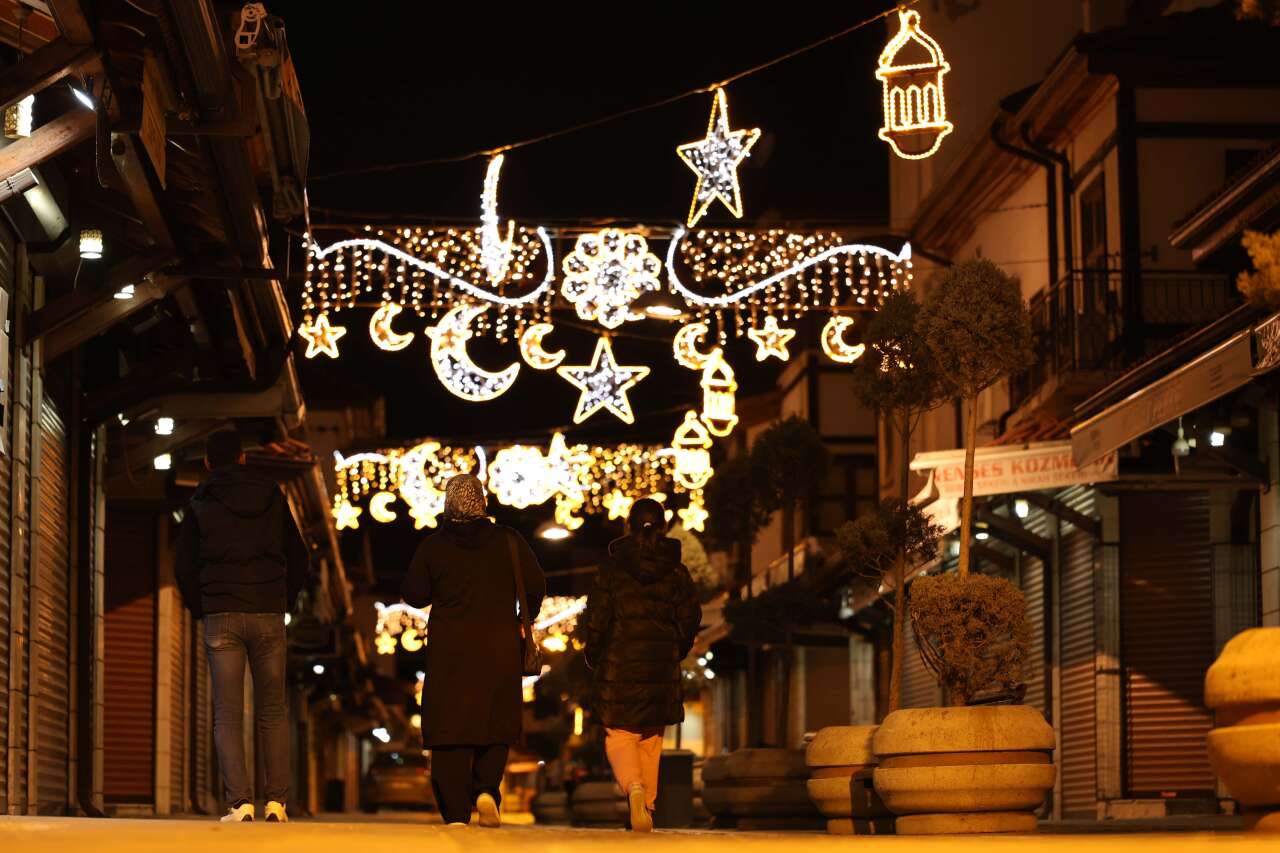 Konya’da ramazan sevinci sokakları süsledi 14